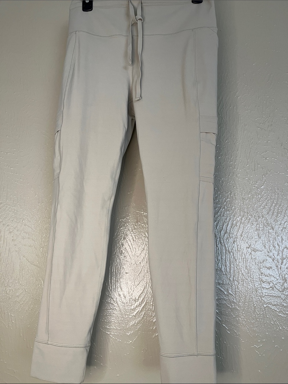 Athleta Cargo Leggings Women’s Beige High Rise Side Pocket Performance Pant